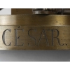 Belle et importante sculpture en ronde-bosse représentant l’Auguste Empereur Jules César. Bronze d’édition à patine cuivrée, travail du XIXe siècle. | Biron Belle et importante sculpture en ronde-bosse représentant l’Auguste Empereur Jules César. Bronze d’édition à patine cuivrée, travail du XIXe siècle.
