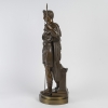 Belle et importante sculpture en ronde-bosse représentant l’Auguste Empereur Jules César. Bronze d’édition à patine cuivrée, travail du XIXe siècle. | Biron Belle et importante sculpture en ronde-bosse représentant l’Auguste Empereur Jules César. Bronze d’édition à patine cuivrée, travail du XIXe siècle.