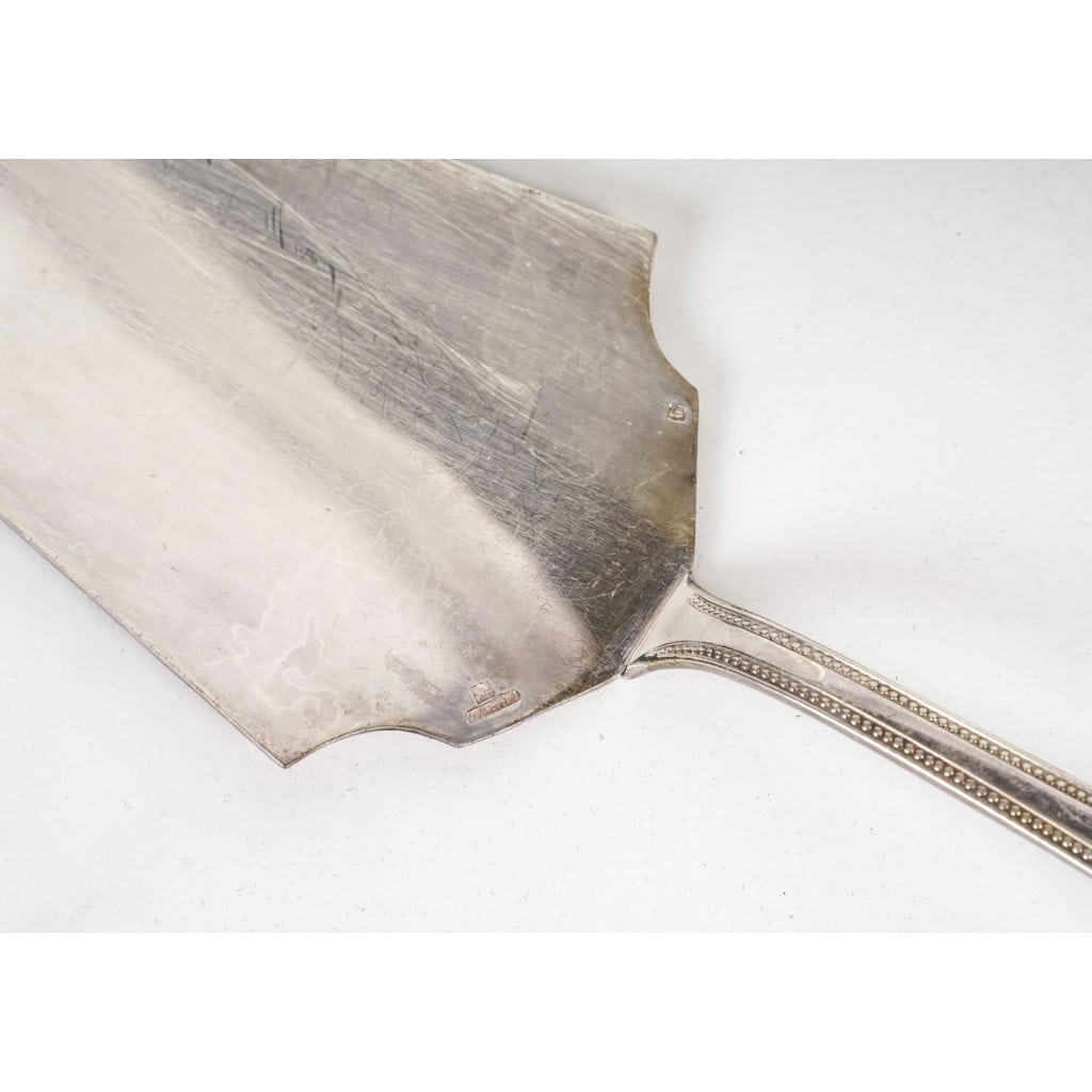 Ensemble à Dessert de la Maison d’orfèvre Le Chardon, XXème Siècle. | Biron Ensemble à Dessert de la Maison d’orfèvre Le Chardon, XXème Siècle.