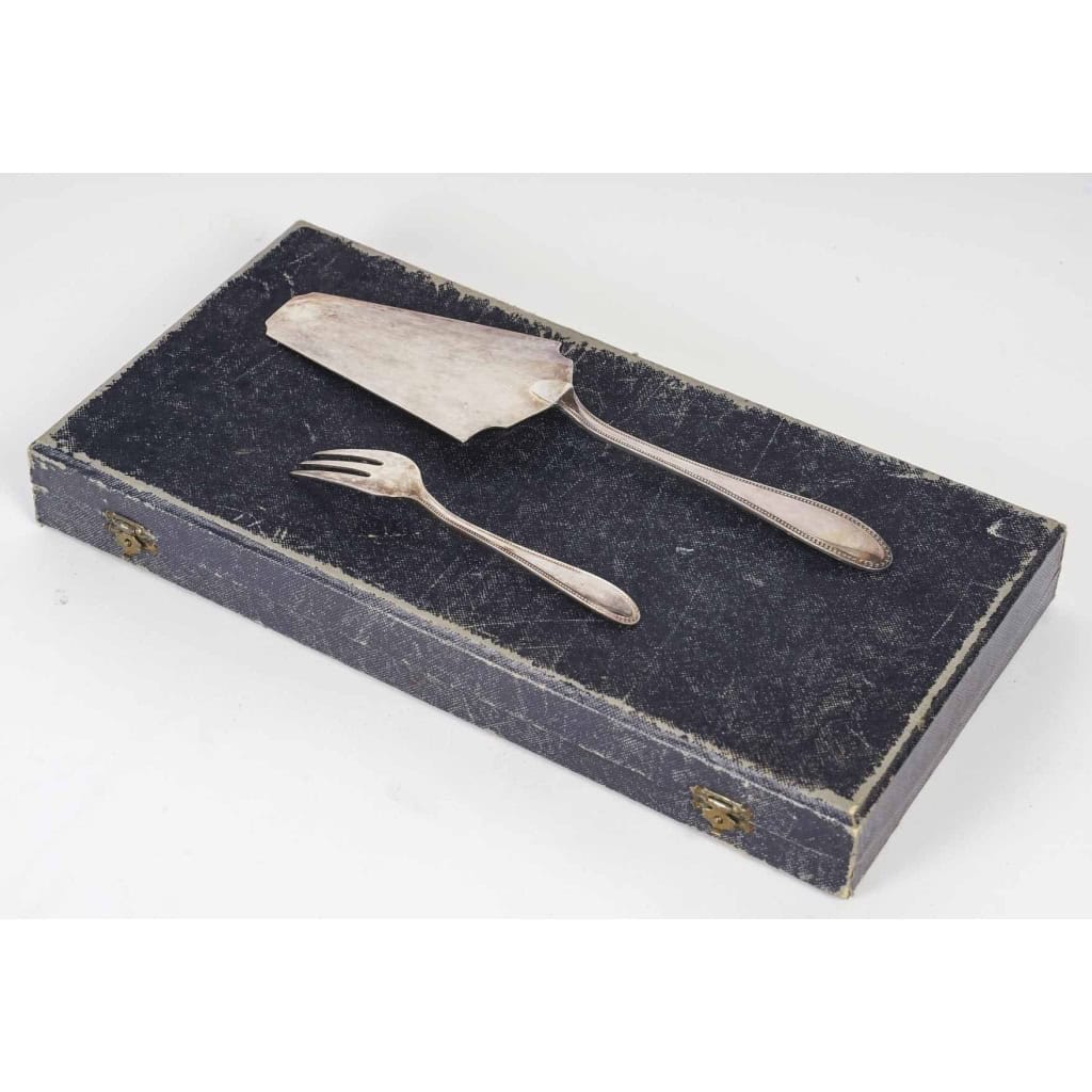 Ensemble à Dessert de la Maison d’orfèvre Le Chardon, XXème Siècle. | Biron Ensemble à Dessert de la Maison d’orfèvre Le Chardon, XXème Siècle.