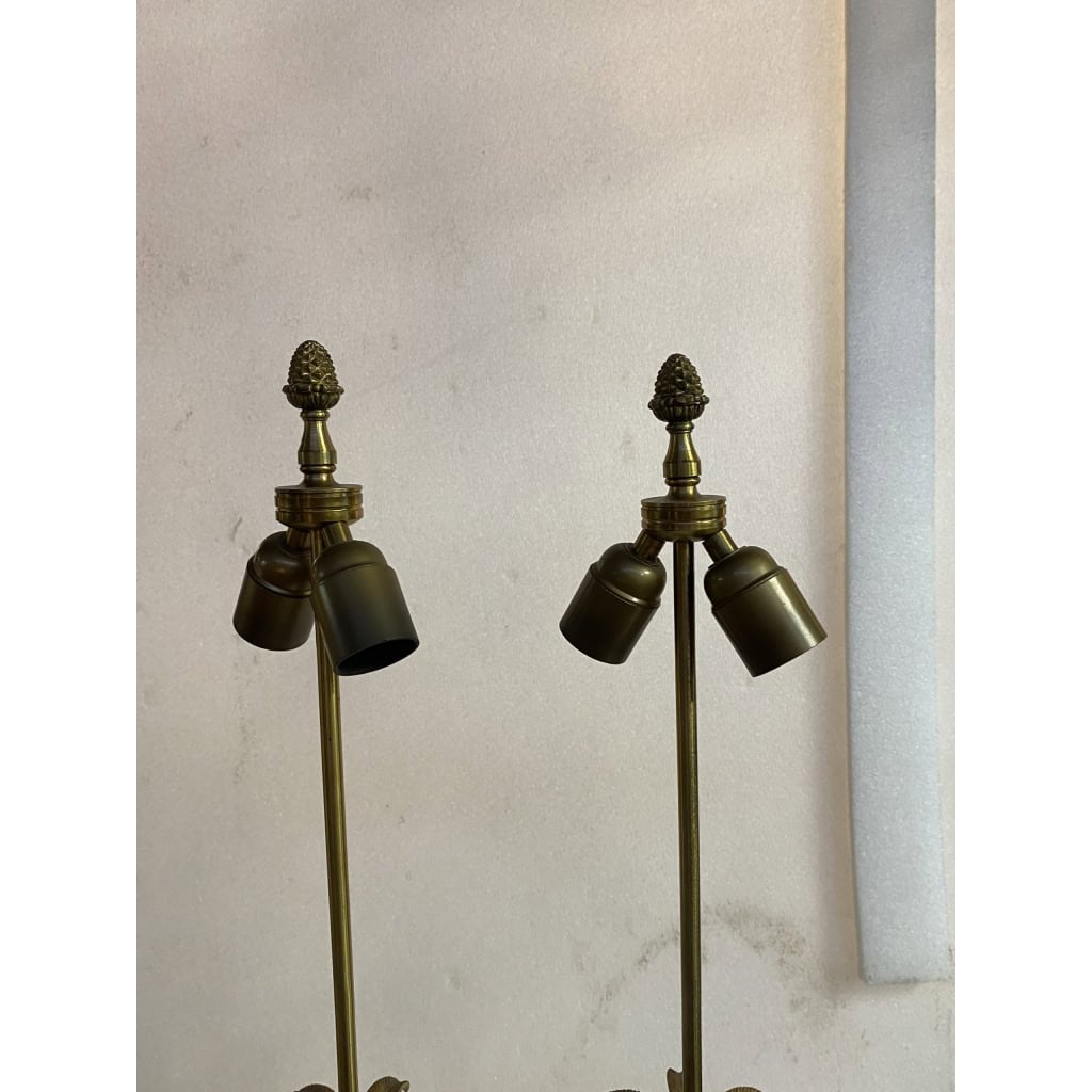 1970′ Paire De Lampes En Bronze Style Maison Charles Avec Oeuf En Bakélite Couleur Ambrée | Biron 1970′ Paire De Lampes En Bronze Style Maison Charles Avec Oeuf En Bakélite Couleur Ambrée