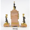 Une Garniture De Cheminée En Bronze Doré Et Marbre Fin XIXème Siècle | Biron Une Garniture De Cheminée En Bronze Doré Et Marbre Fin XIXème Siècle