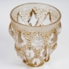 Vase « Rampillon » verre blanc patiné sépia de René LALIQUE | Biron Vase "Rampillon" verre blanc patiné sépia de René LALIQUE