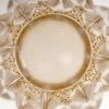 Vase « Rampillon » verre blanc patiné sépia de René LALIQUE | Biron Vase "Rampillon" verre blanc patiné sépia de René LALIQUE