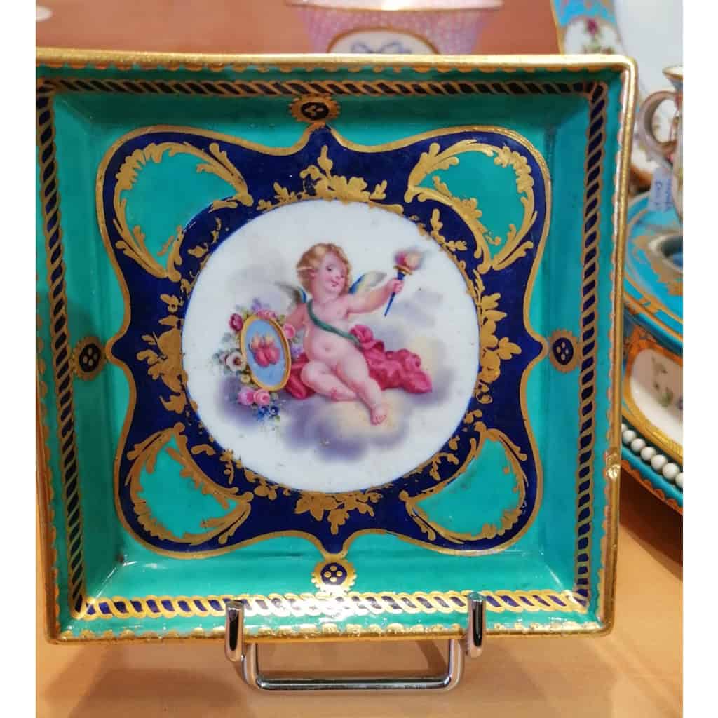Plateau carré en porcelaine – Sèvres | Biron ||