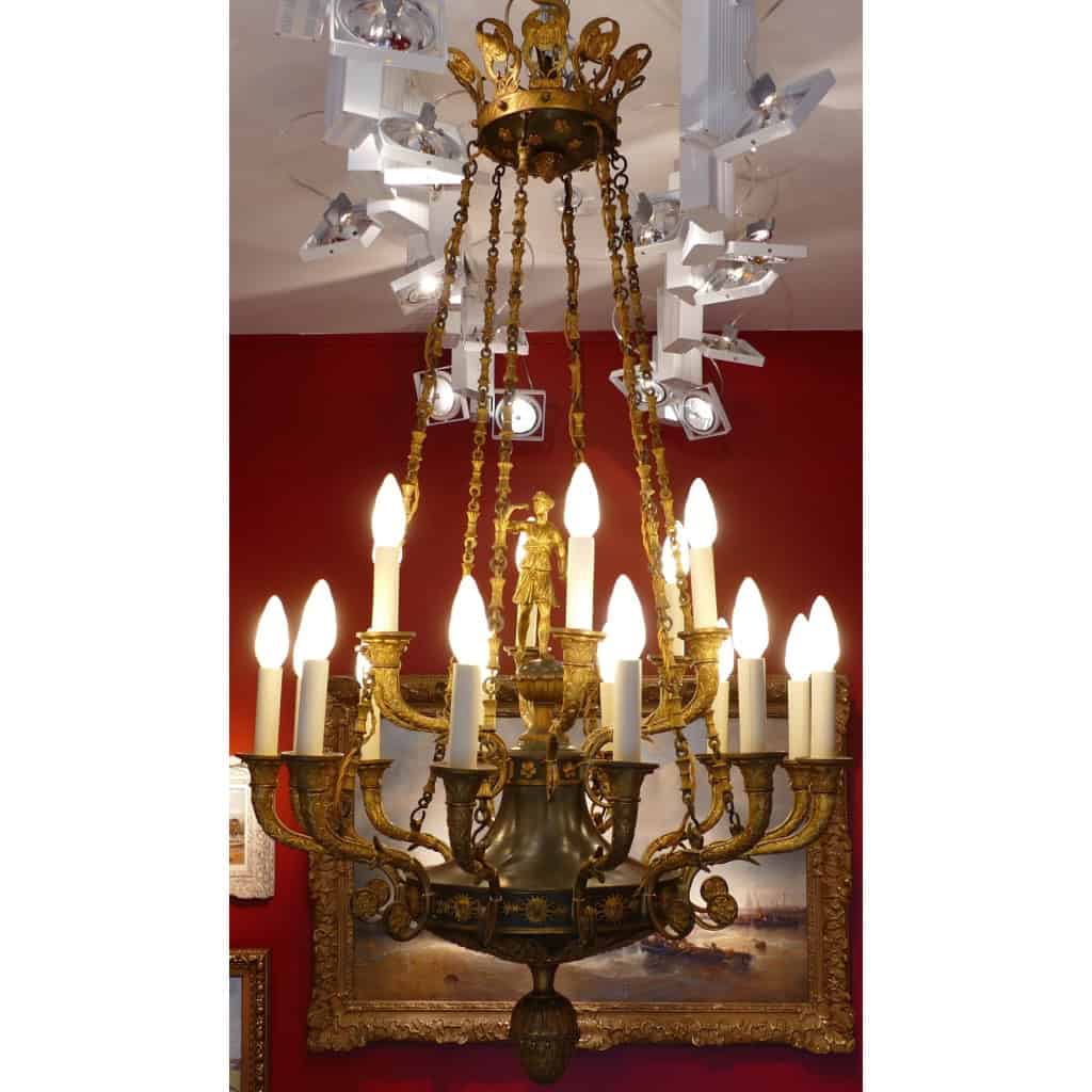 Important lustre Empire 18 lumières en bronze ciselé et doré. Travail du début 19ème siècle d’époque Empire | Biron Important lustre Empire 18 lumières en bronze ciselé et doré. Travail du début 19ème siècle d'époque Empire