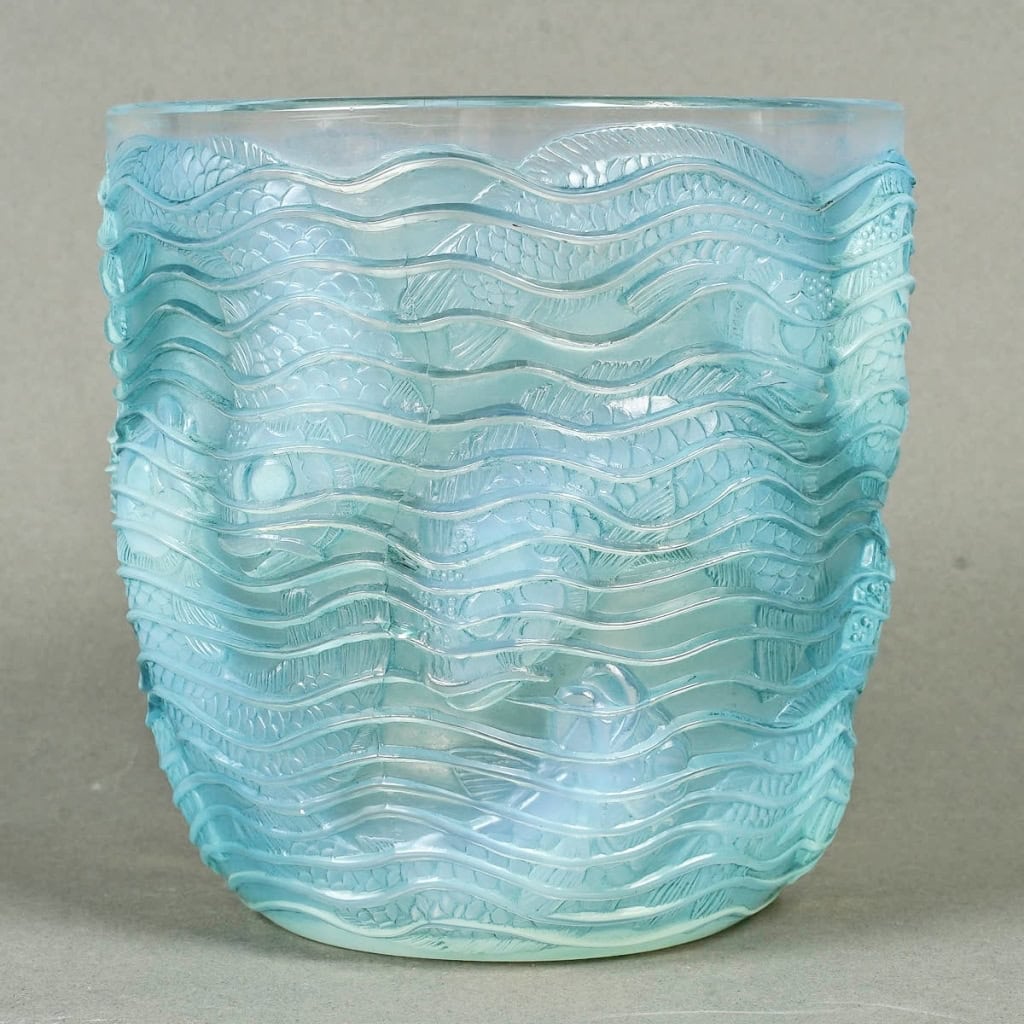 Vase « Dauphins » verre opalescent patiné bleu de René LALIQUE | Biron ||||||||