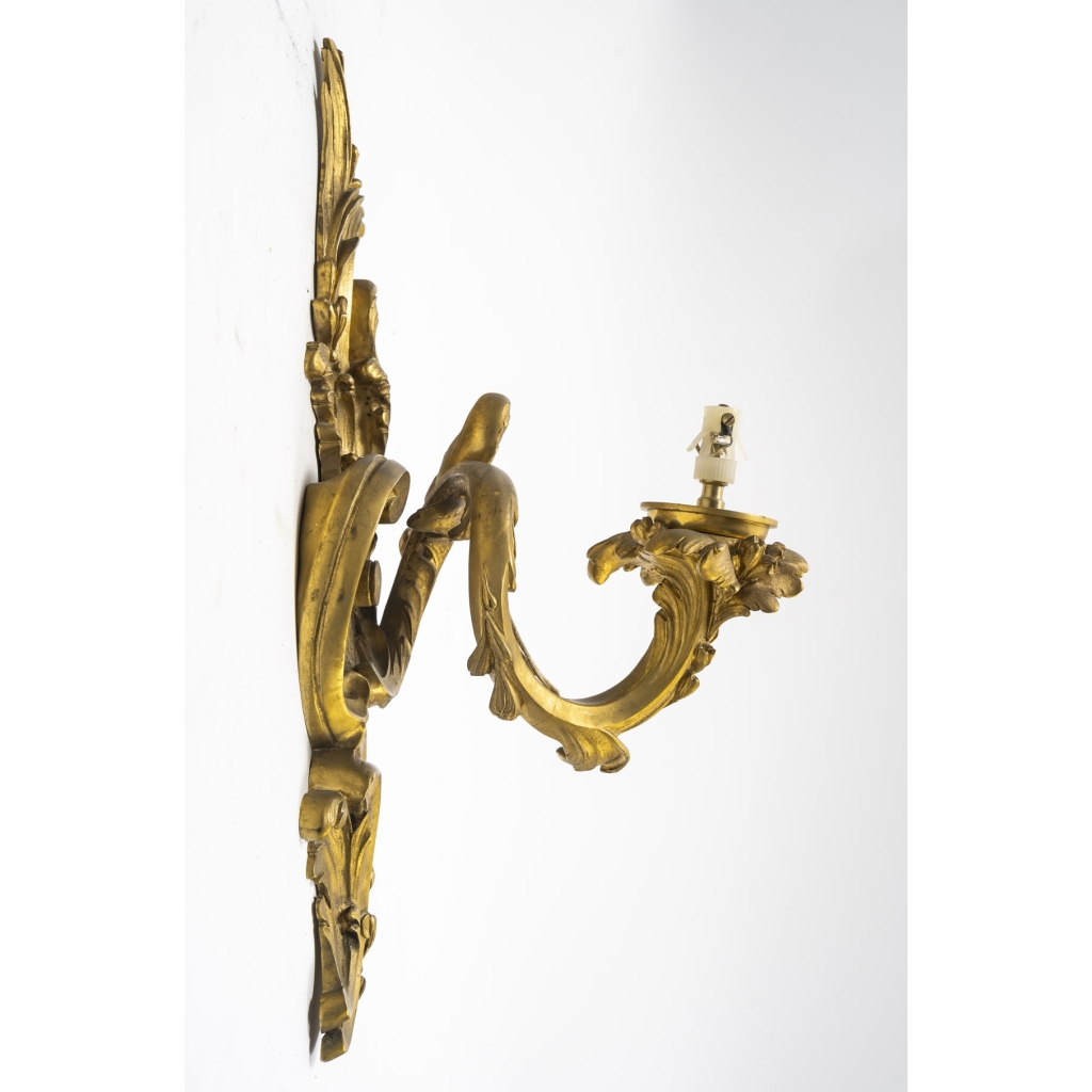 Paire d’appliques bronze style Régence | Biron Paire d’appliques bronze style Régence