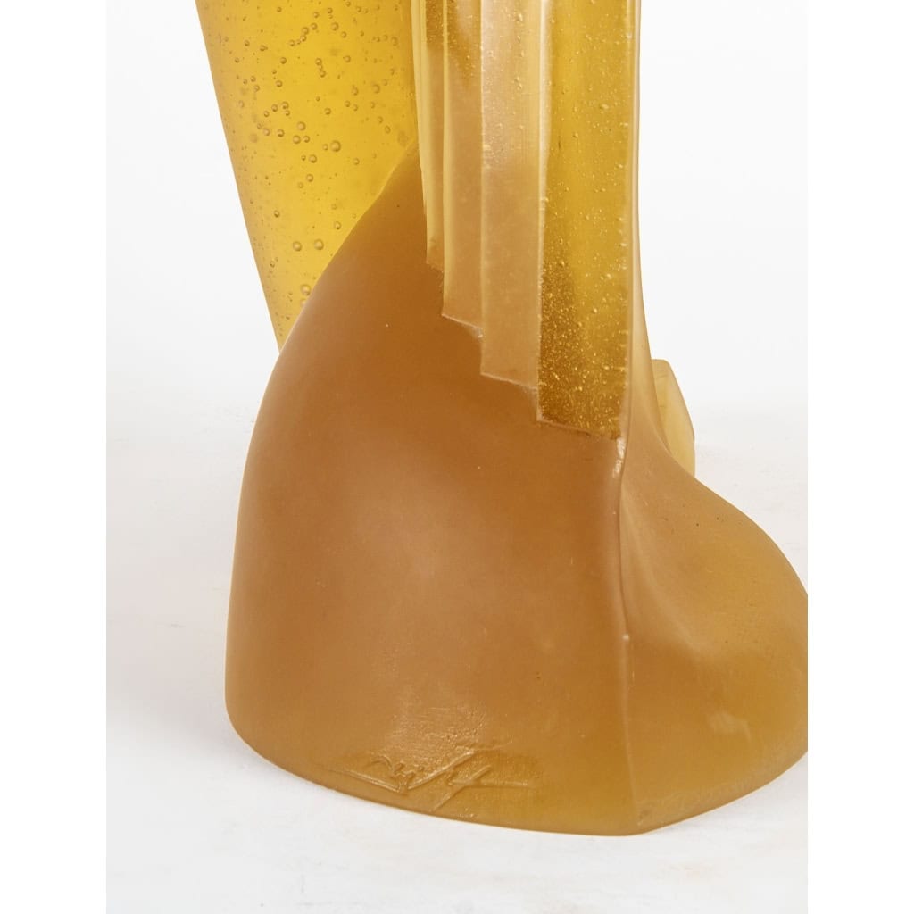 Édition limitée, Daum France par l’artiste American Dan Dailey sculpture en pate de verre h:70cm | Biron Édition limitée, Daum France par l’artiste American Dan Dailey sculpture en pate de verre h:70cm