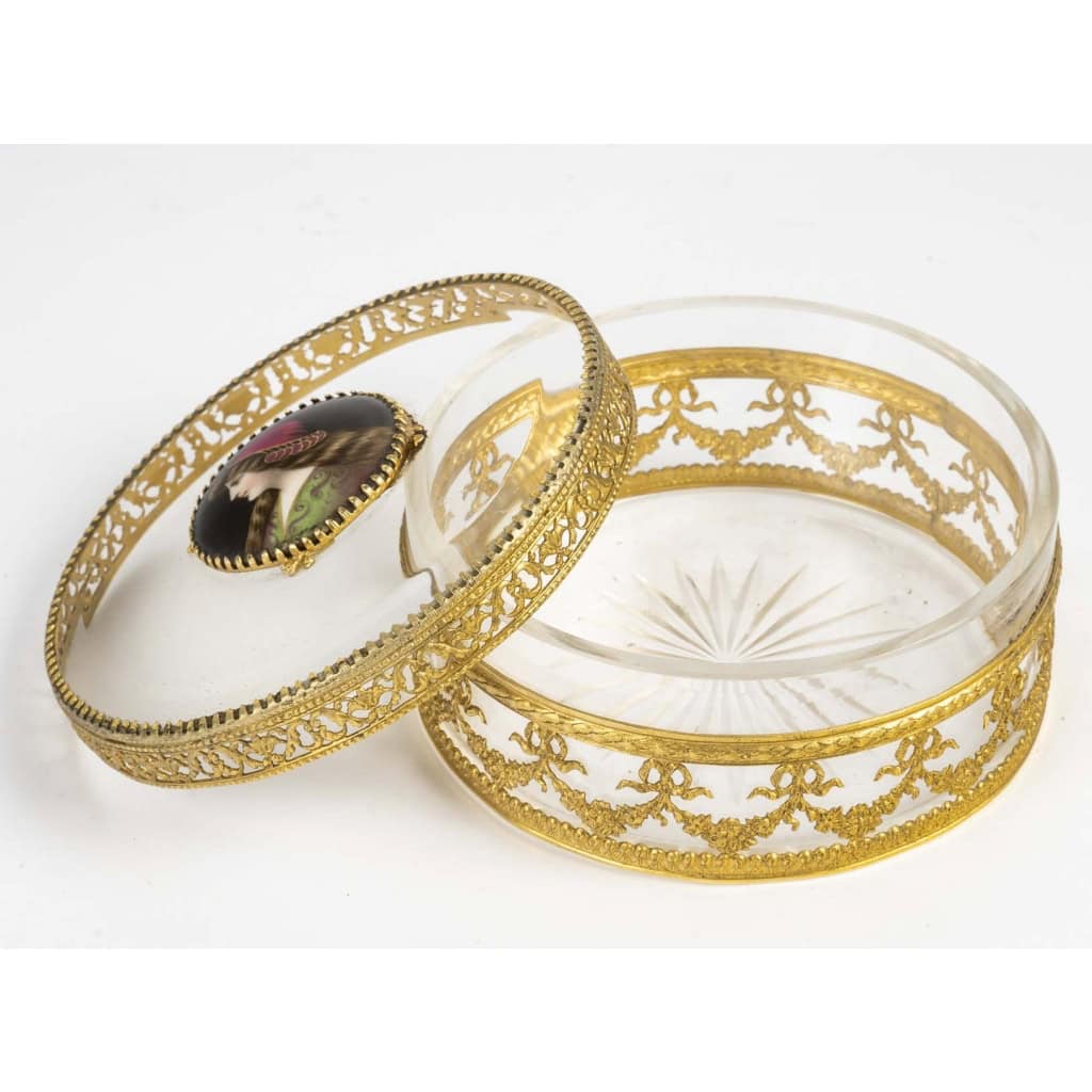 Une bonbonnière en cristal fin XIXè siècle | Biron Une bonbonnière en cristal fin XIXè siècle