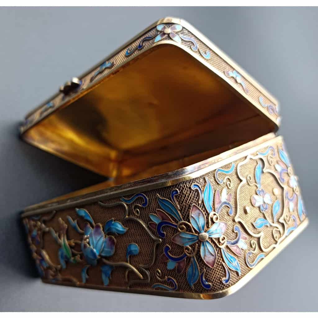 LUXUEUSE BOÎTE À BIJOUX CHINOISE, VERS 1880 | Biron LUXUEUSE BOÎTE À BIJOUX CHINOISE, VERS 1880