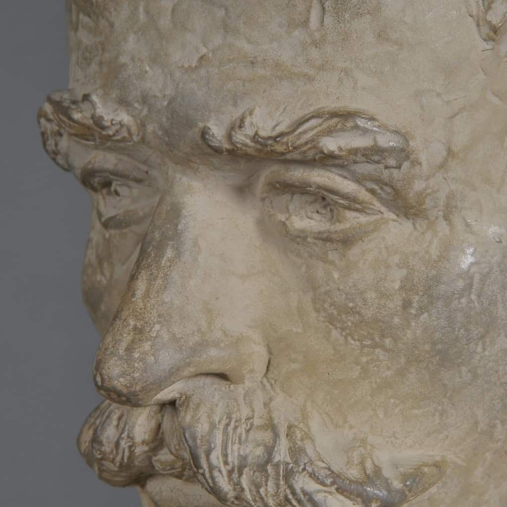 Sculpture d’un Buste d’Homme en Terre cuite de style Napoléon III, XXème Siècle. | Biron Sculpture d’un Buste d’Homme en Terre cuite de style Napoléon III, XXème Siècle.