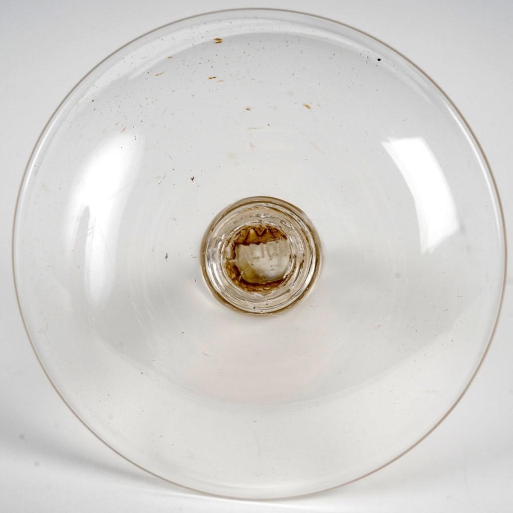  Cendrier Baguier « Clos Sainte Odile » verre blanc patiné sépia de René LALIQUE | Biron   Cendrier Baguier "Clos Sainte Odile" verre blanc patiné sépia de René LALIQUE