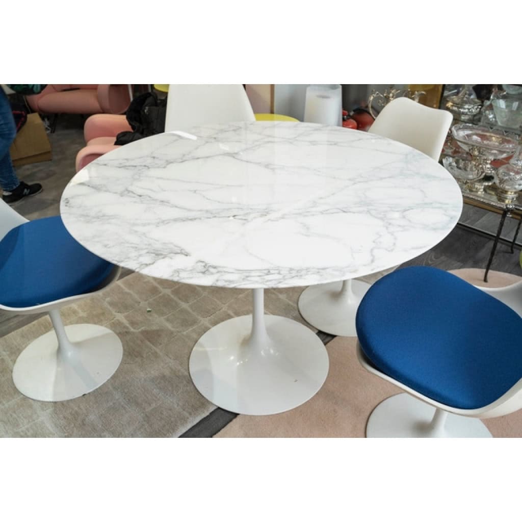 Eero SAARINEN (1910 - 1961) & KNOLL INTERNATIONAL , éditeur,Table 107 cm