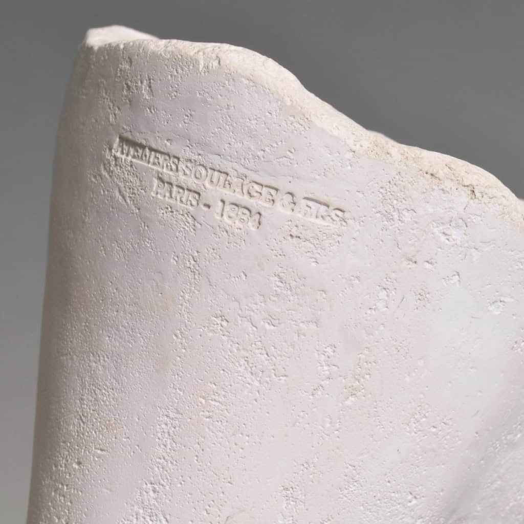 Sculpture d’un Pied Géant en Plâtre, XXIème Siècle. | Biron Sculpture d’un Pied Géant en Plâtre, XXIème Siècle.