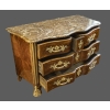 Large commode en Arbalète estampillée de F Fleury