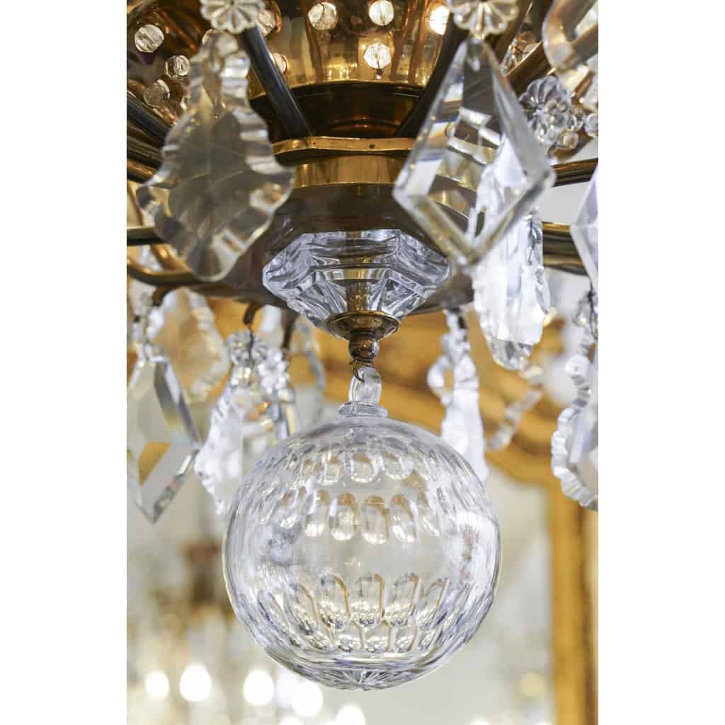 Lustre en bronze et cristal à 12 bras de Lumière | Biron Lustre en bronze et cristal à 12 bras de Lumière