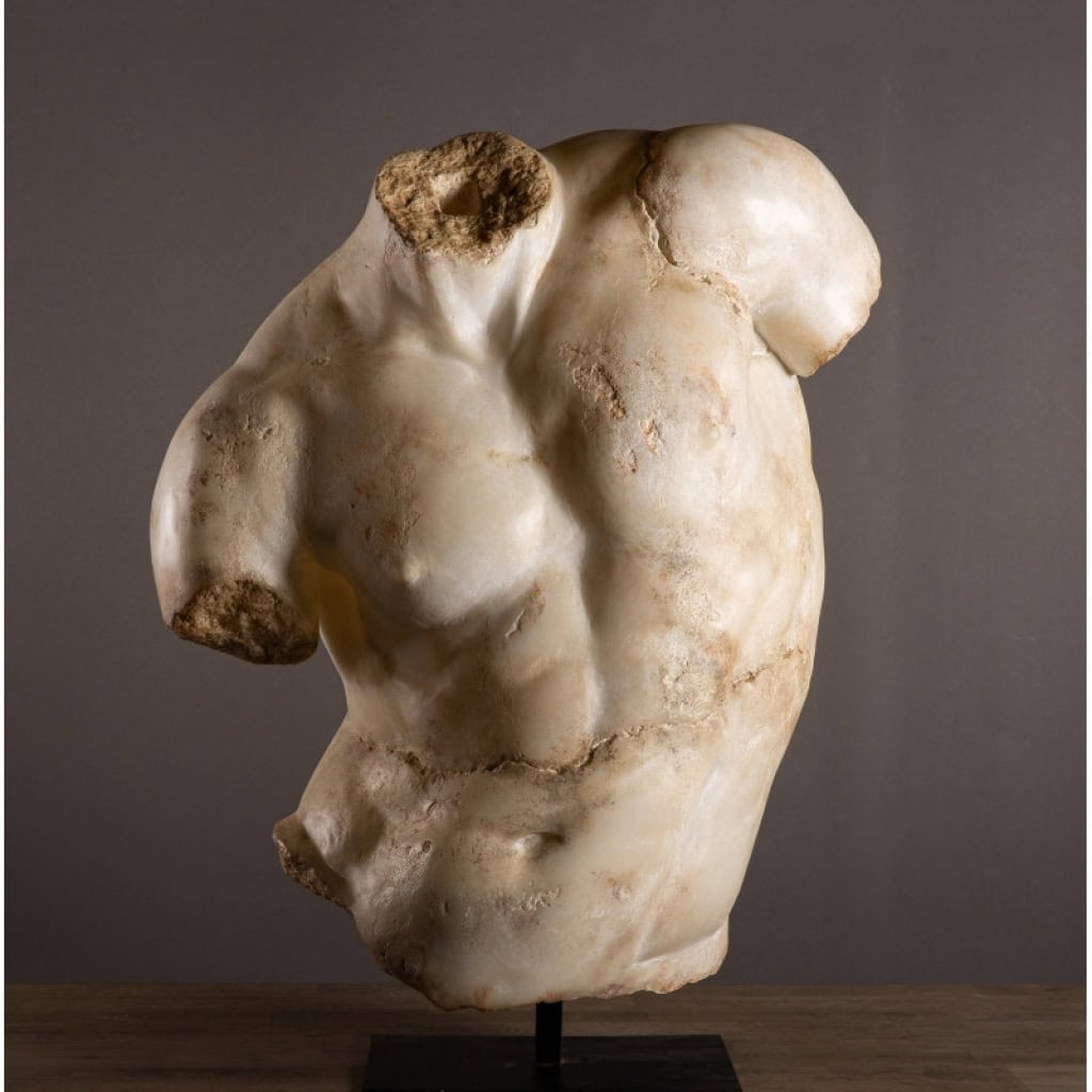 Sculpture d’un Torse d’Homme dans le goût Hellénistique, XXIème Siècle. | Biron |||||||