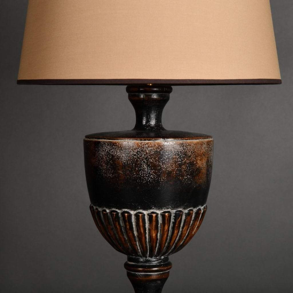 Paire de Lampes de Table Balustre en bois Noirci, XXème Siècle. | Biron Paire de Lampes de Table Balustre en bois Noirci, XXème Siècle.