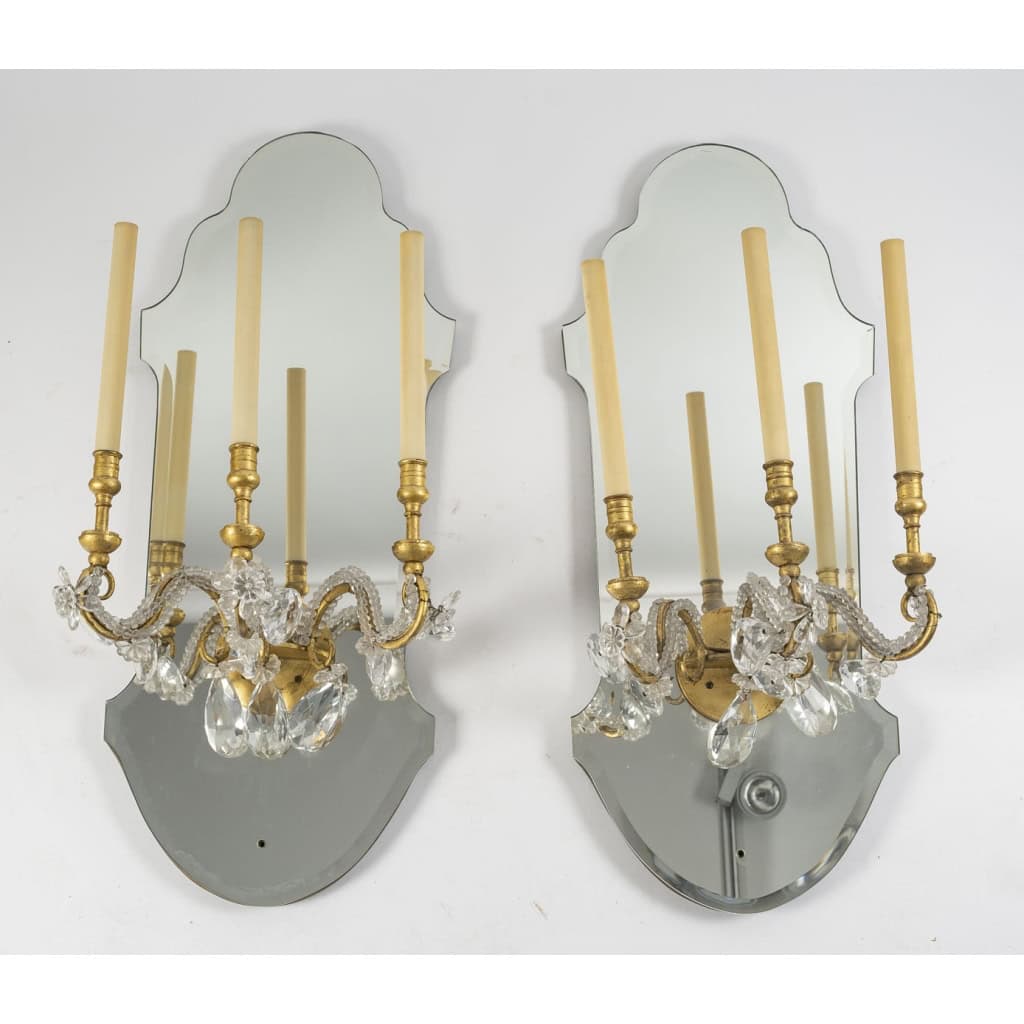 Paire d’appliques en miroir et fer doré et papilles de verre, 1950-1960 | Biron ||||||||