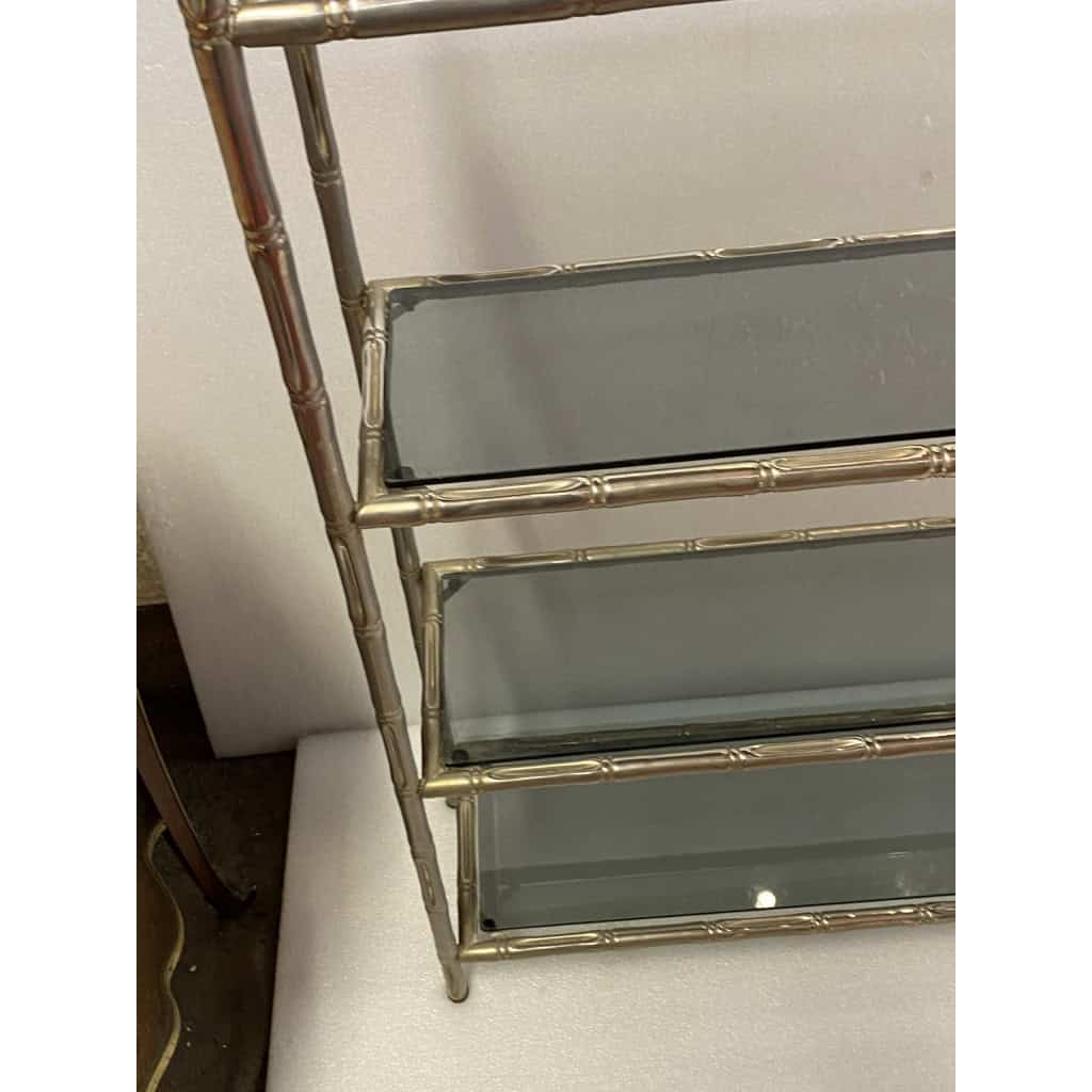 1970′ Étagère En Metal Nickelé à 4 Niveaux Style Maison Baguès Décor Bambou Plateaux Verres Fumés | Biron 1970′ Étagère En Metal Nickelé à 4 Niveaux Style Maison Baguès Décor Bambou Plateaux Verres Fumés