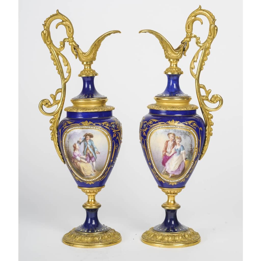Sevres, dans le goût pair d’égayer en porcelaine et bronze doré | Biron Sevres, dans le goût pair d’égayer en porcelaine et bronze doré