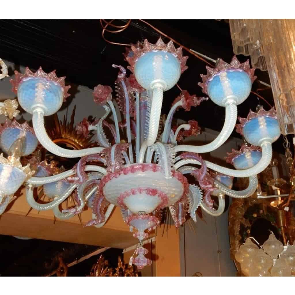 1950′ Lustre Murano à 12 Bras de Lumière en Verre Bleu Opalescent et Pâte de Verre Rose | Biron 1950′ Lustre Murano à 12 Bras de Lumière en Verre Bleu Opalescent et Pâte de Verre Rose