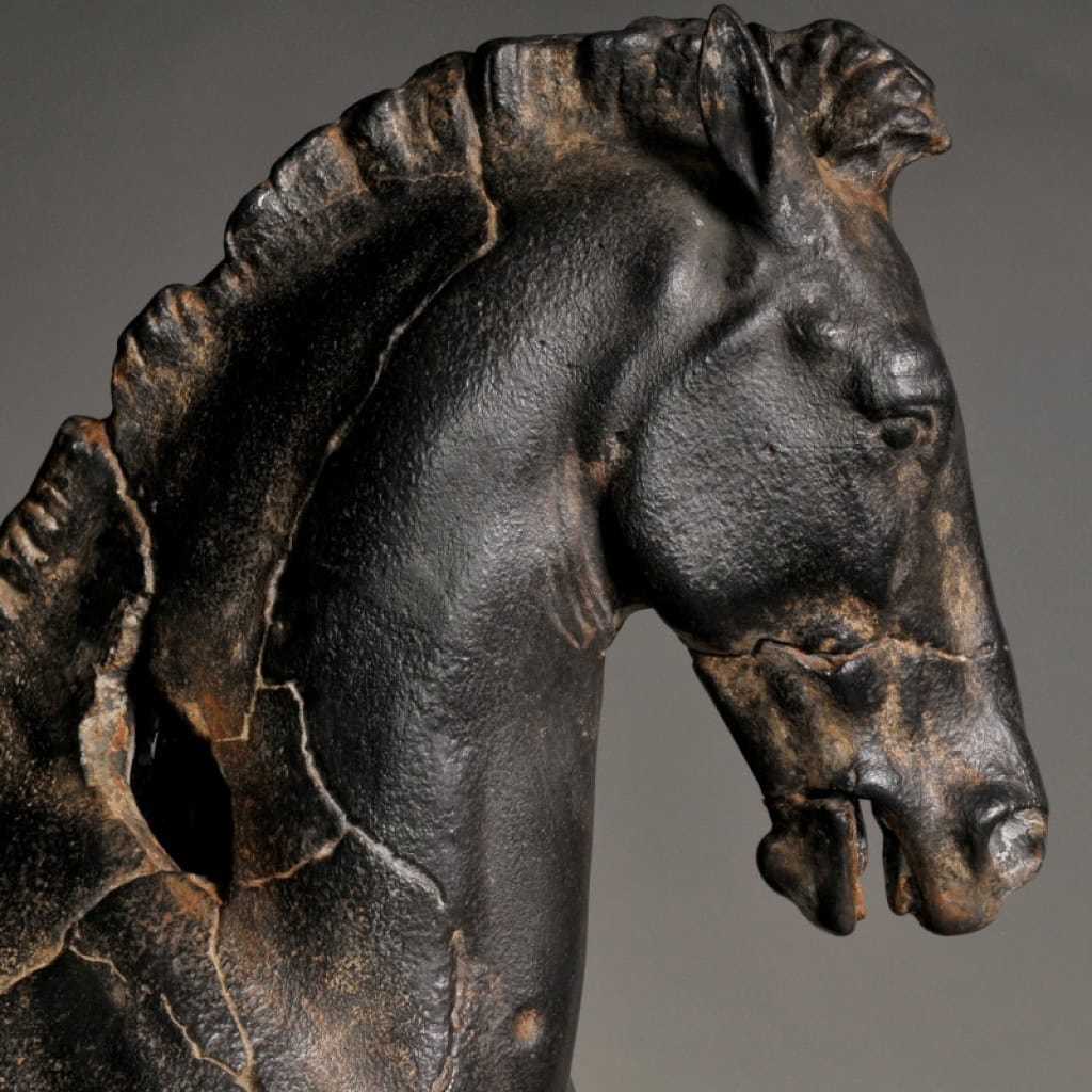 Sculpture d’un Cheval au Pas, Travail Contemporain, XXIème Siècle. | Biron Sculpture d’un Cheval au Pas, Travail Contemporain, XXIème Siècle.