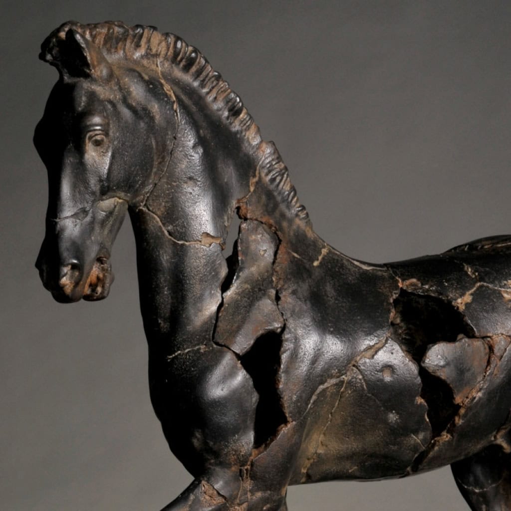 Sculpture d’un Cheval au Pas, Travail Contemporain, XXIème Siècle. | Biron Sculpture d’un Cheval au Pas, Travail Contemporain, XXIème Siècle.