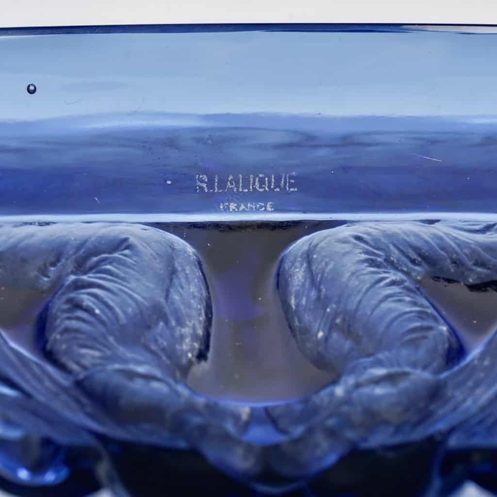 Coupe « Anges » verre bleu saphir de René LALIQUE | Biron Coupe "Anges" verre bleu saphir de René LALIQUE