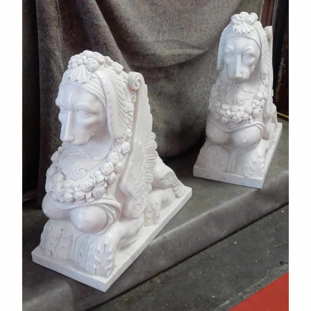 1950′ Paire de Sphinges En Marbre Blanc Statuaire | Biron |||||||||