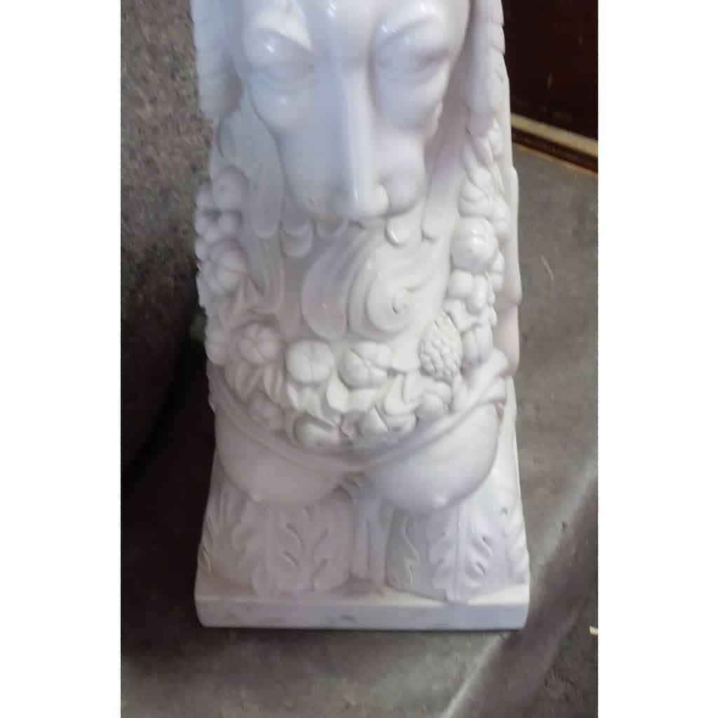 1950′ Paire de Sphinges En Marbre Blanc Statuaire | Biron 1950′ Paire de Sphinges En Marbre Blanc Statuaire