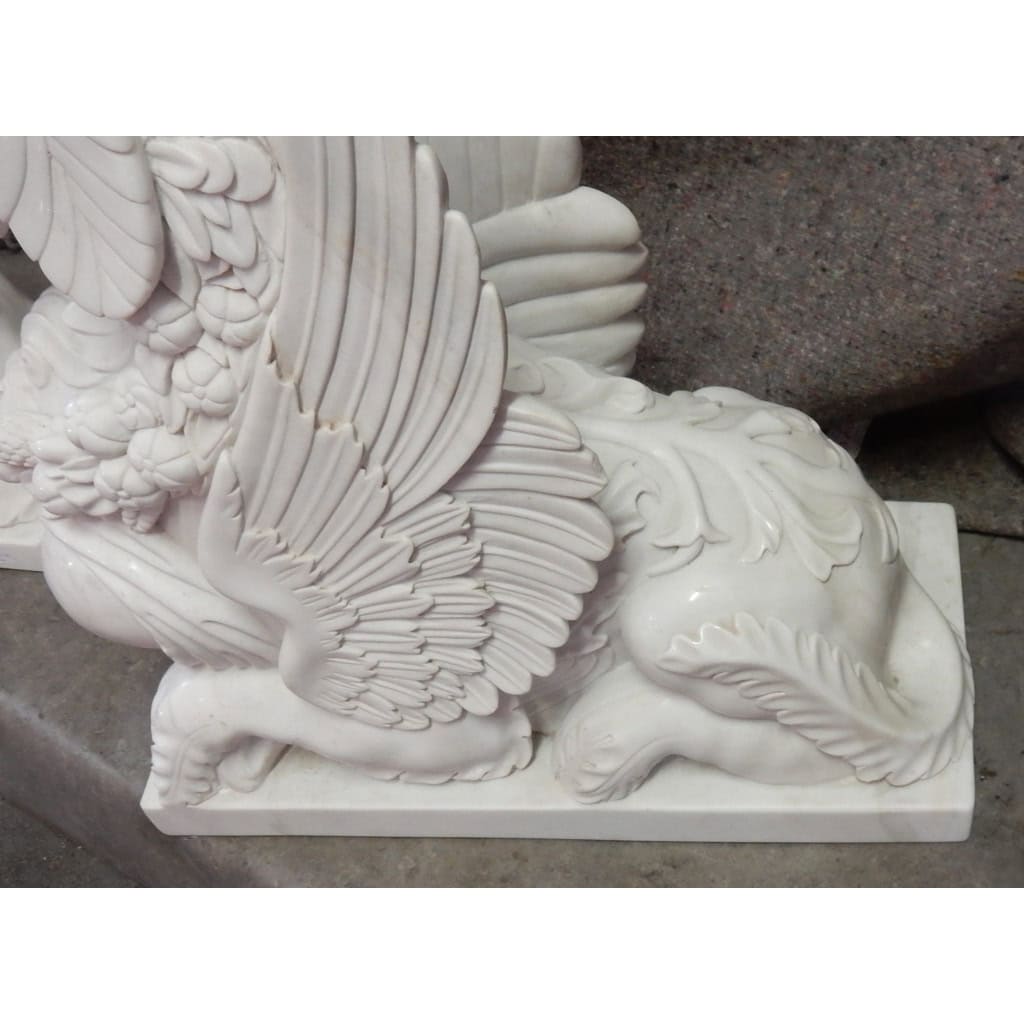 1950′ Paire de Sphinges En Marbre Blanc Statuaire | Biron 1950′ Paire de Sphinges En Marbre Blanc Statuaire