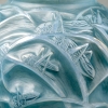 Vase « Sauterelles » verre opalescent patiné bleu de René LALIQUE | Biron Vase "Sauterelles" verre opalescent patiné bleu de René LALIQUE