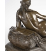 Bronze Représentant Cleopatre Allongée, Fonte De Barbedienne, époque Napoléon III | Biron Bronze Représentant Cleopatre Allongée, Fonte De Barbedienne, époque Napoléon III
