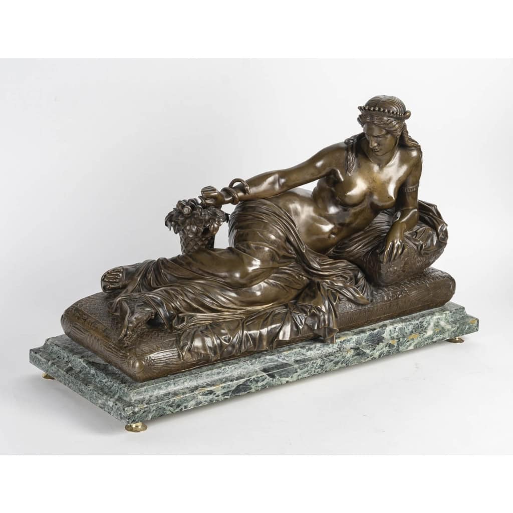 Bronze Représentant Cleopatre Allongée, Fonte De Barbedienne, époque Napoléon III | Biron Bronze Représentant Cleopatre Allongée, Fonte De Barbedienne, époque Napoléon III