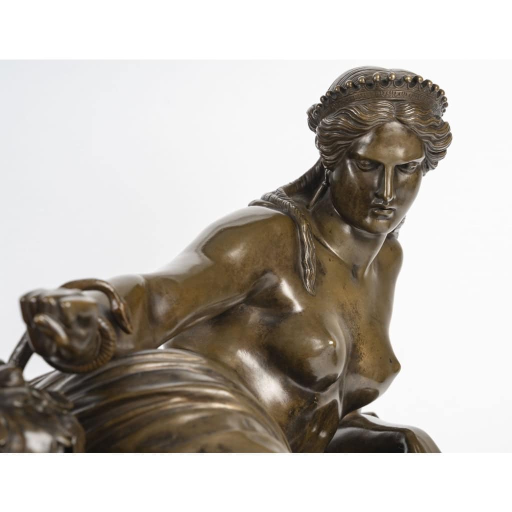 Bronze Représentant Cleopatre Allongée, Fonte De Barbedienne, époque Napoléon III | Biron Bronze Représentant Cleopatre Allongée, Fonte De Barbedienne, époque Napoléon III
