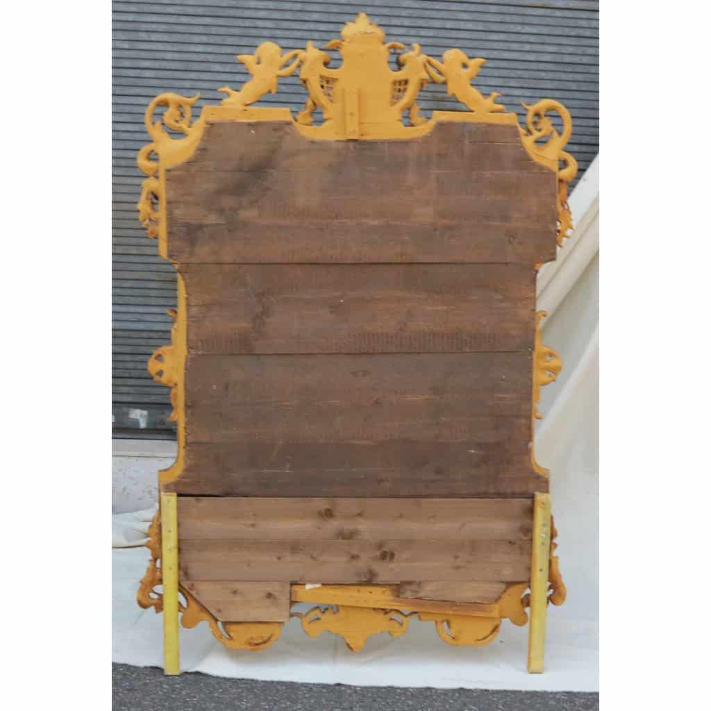 1880′ Miroir Napoléon III à Pare-closes et Médaillon Central Ovale Biseauté, aux Anges, Bois et Stuc Doré feuilles D’Or 3