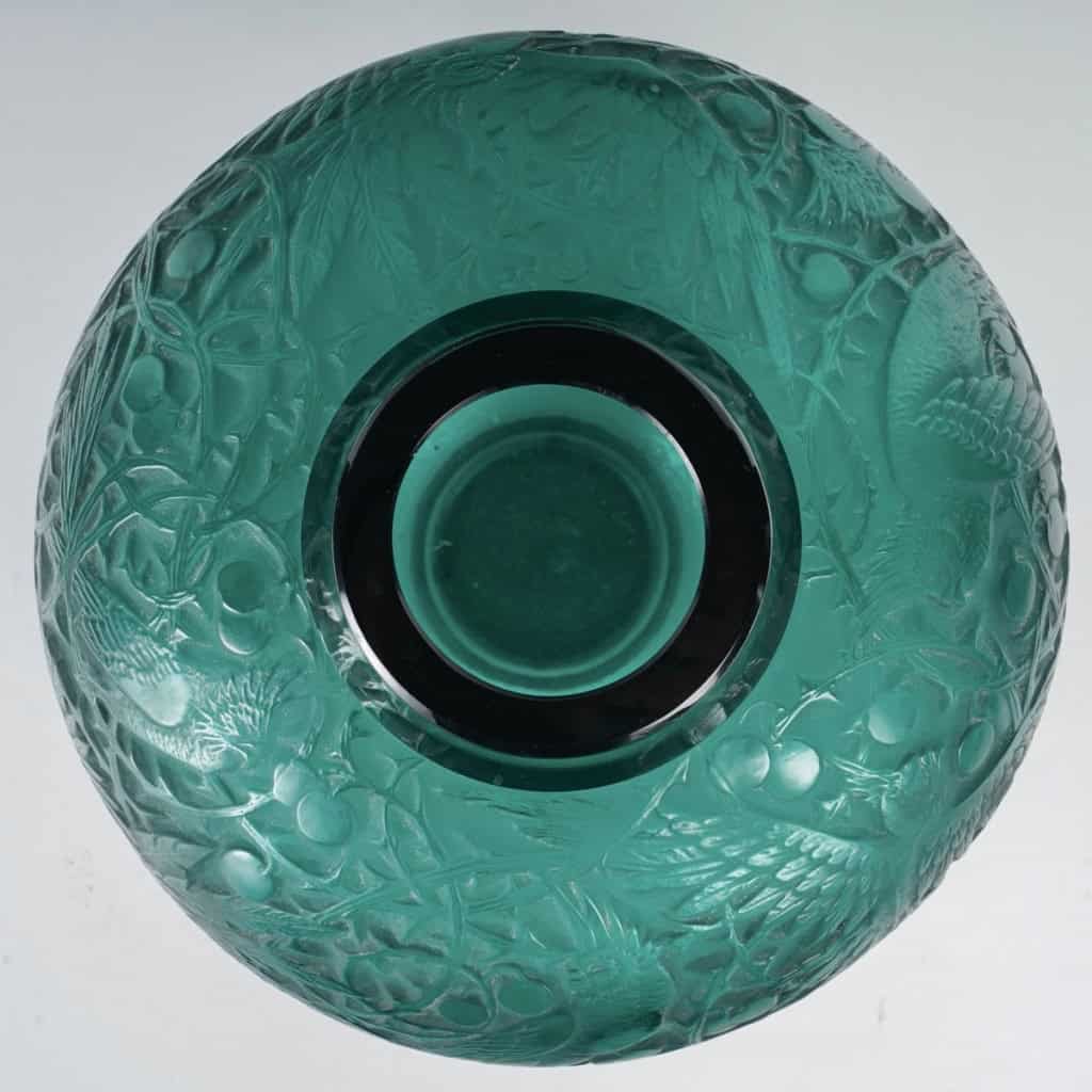 Vase « Aras » verre vert canard patiné blanc René LALIQUE | Biron Vase "Aras" verre vert canard patiné blanc René LALIQUE