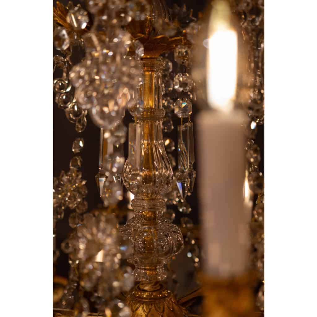 Lustre à dix-huit lumières en bronze ciselé et doré et décor de cristal Baccarat vers 1850-1860 | Biron Lustre à dix-huit lumières en bronze ciselé et doré et décor de cristal Baccarat vers 1850-1860