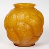 Vase « Tortue » verre butterscotch de René LALIQUE