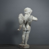 Sculpture d’un Ange, reproduction en matière composite, XXème siècle, décoration intérieur et extérieur. | Biron Sculpture d’un Ange, reproduction en matière composite, XXème siècle, décoration intérieur et extérieur.
