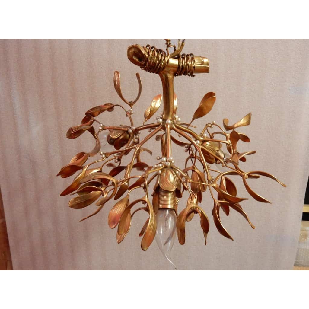 1900′ Lustre Boule de Gui en Bronze Doré Art Nouveau a 3 Lampes Diamètre 43 cm Douilles En Forme De Tulipes | Biron |||||||||||