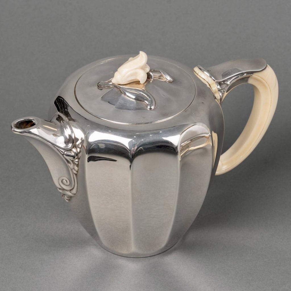 Service Thé et Café Art Nouveau argent et ivoire de Jean E. PUIFORCAT | Biron Service Thé et Café Art Nouveau argent et ivoire de Jean E. PUIFORCAT