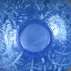 Vase "Lièvres" verre bleu électrique patiné blanc de René LALIQUE