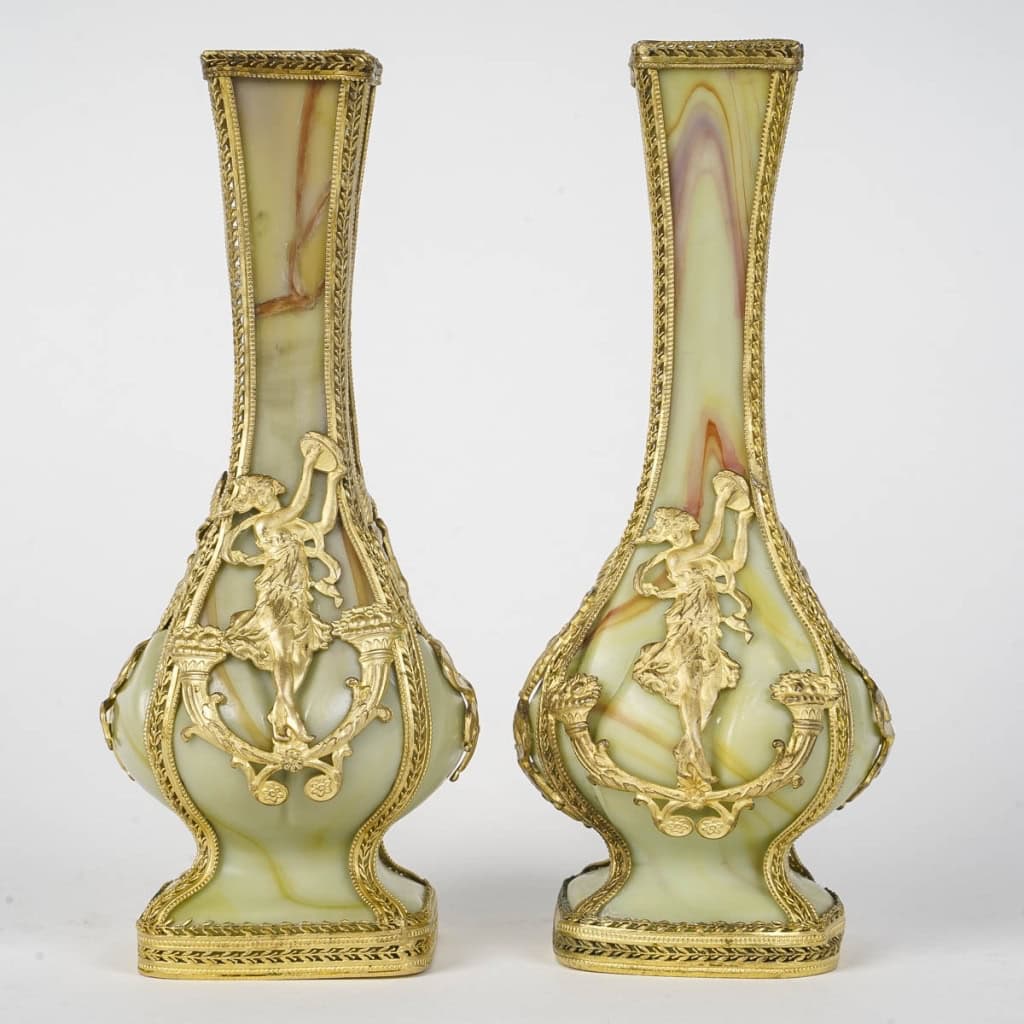 Une Paire De Petits Vases En Pâte De Verre Fin XIXè Siècle | Biron Une Paire De Petits Vases En Pâte De Verre Fin XIXè Siècle