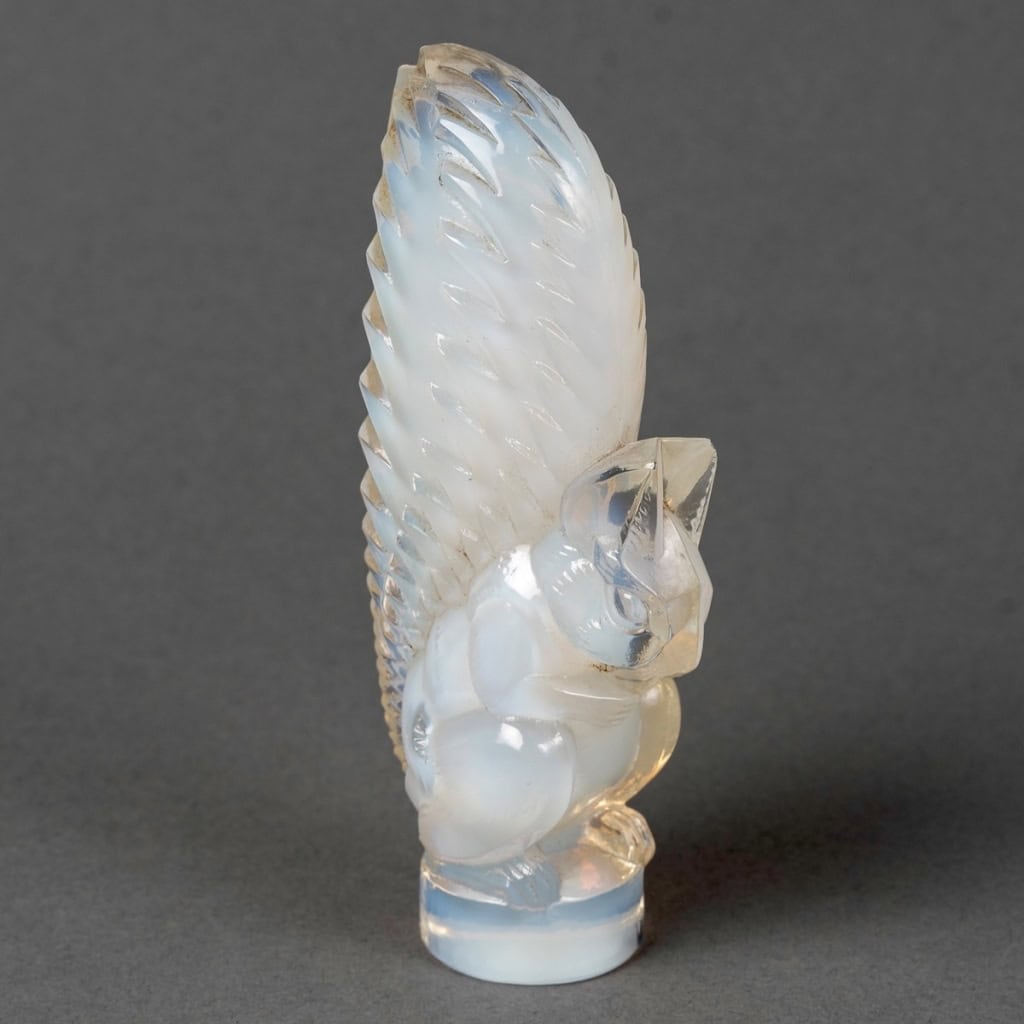 Cachet « Ecureuil » verre opalescent de René LALIQUE | Biron Cachet "Ecureuil" verre opalescent de René LALIQUE