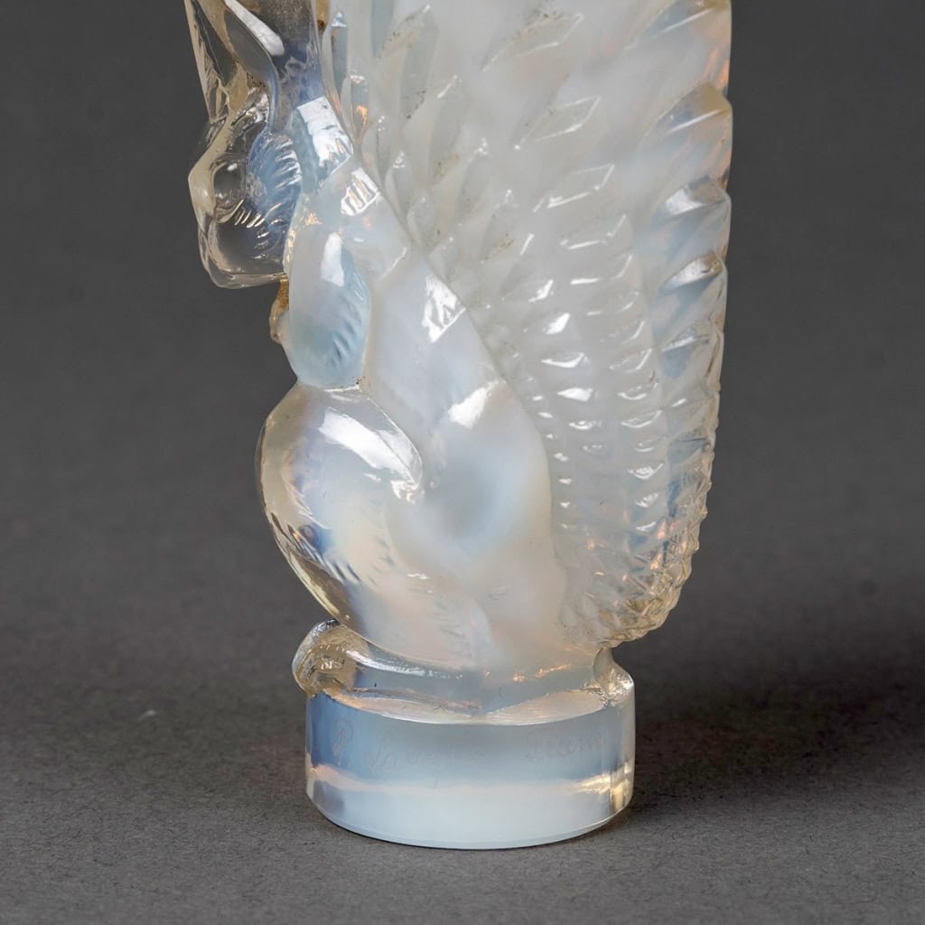 Cachet « Ecureuil » verre opalescent de René LALIQUE | Biron Cachet "Ecureuil" verre opalescent de René LALIQUE