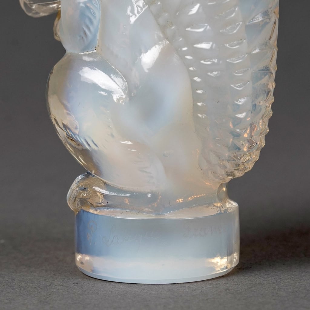 Cachet « Ecureuil » verre opalescent de René LALIQUE | Biron Cachet "Ecureuil" verre opalescent de René LALIQUE