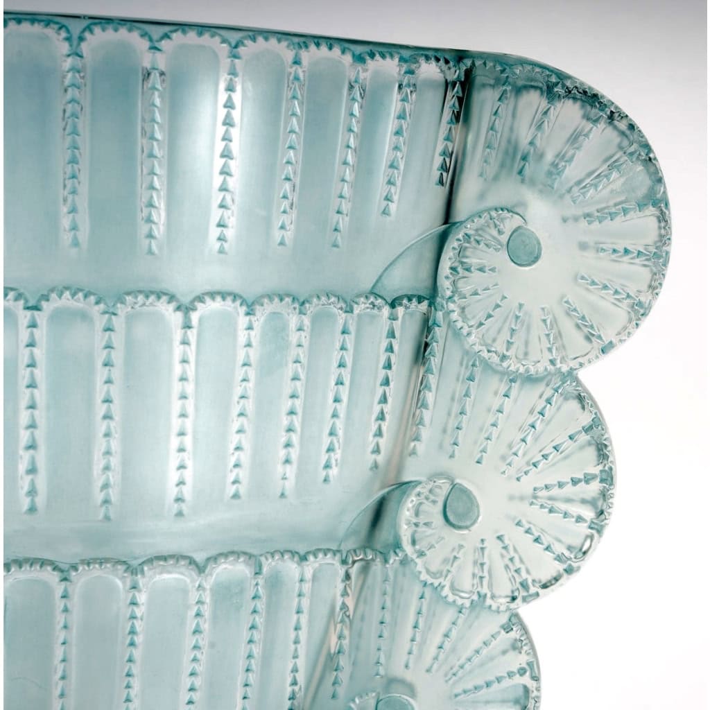 Vase « Jaffa » verre blanc patiné turquoise de René LALIQUE | Biron Vase "Jaffa" verre blanc patiné turquoise de René LALIQUE